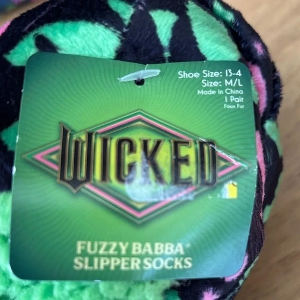 Wicked Kids 2-Piece Cozy Pajama Set SZ 6T & Matching Fuzzy Slippers NEW